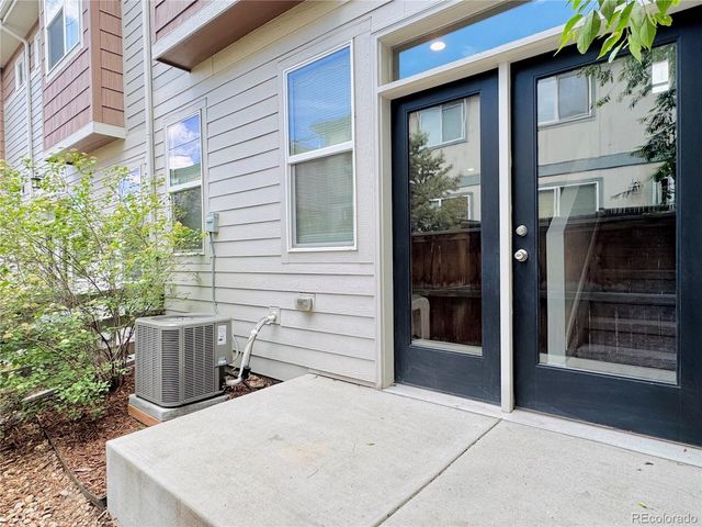 1070 Oak Circle, Denver, CO 80215
