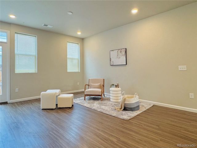 1070 Oak Circle, Denver, CO 80215