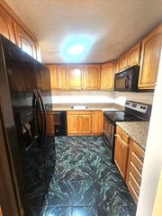 25 Longworth Ave 8, Brockton, MA 02301