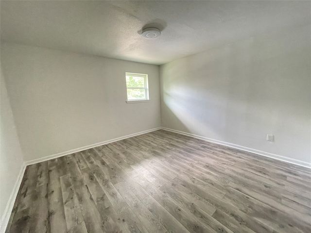 6957 Fm 100, Honey Grove, TX 75446