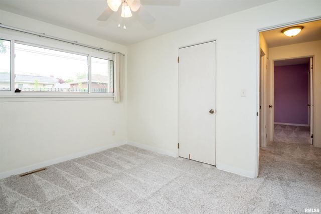 1815 W LAMONT Avenue, Peoria, IL 61614
