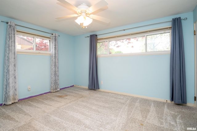 1815 W LAMONT Avenue, Peoria, IL 61614