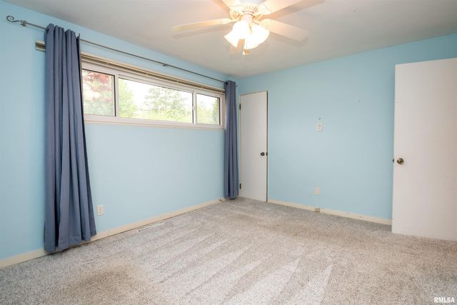 1815 W LAMONT Avenue, Peoria, IL 61614