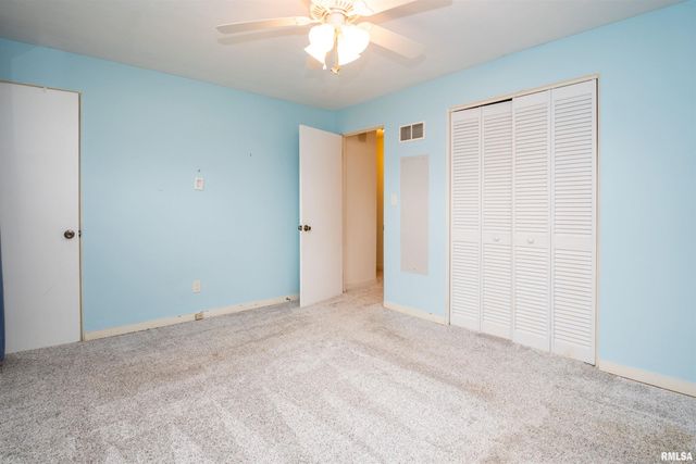 1815 W LAMONT Avenue, Peoria, IL 61614
