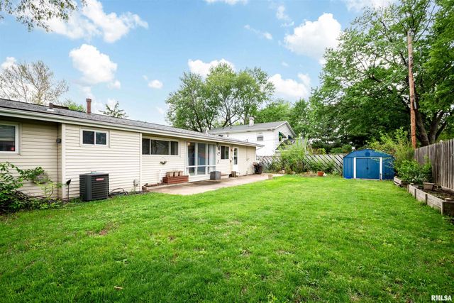 1815 W LAMONT Avenue, Peoria, IL 61614