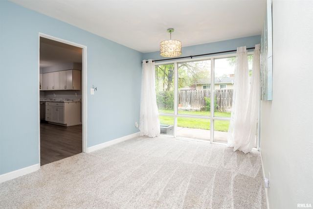 1815 W LAMONT Avenue, Peoria, IL 61614