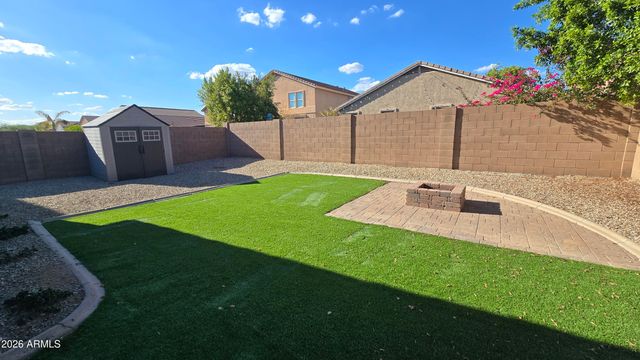 7558 W SPUR Drive, Peoria, AZ 85383