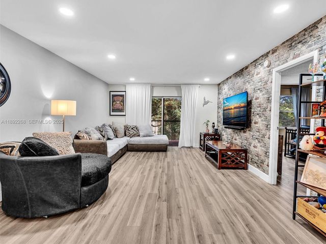 6061 N Falls Cir Drive 407, Lauderhill, FL 33319