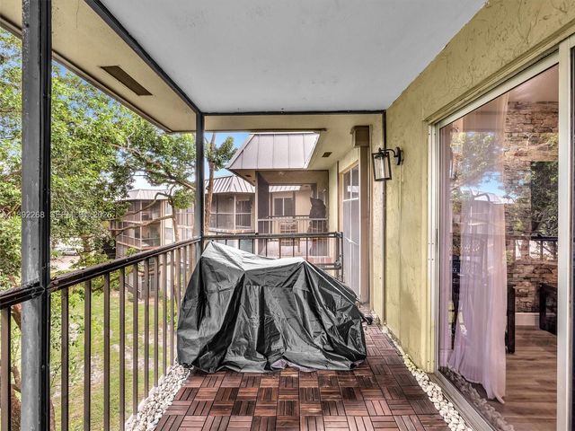 6061 N Falls Cir Drive 407, Lauderhill, FL 33319