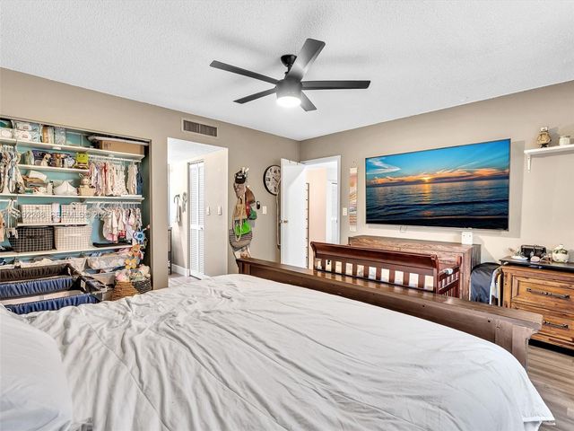 6061 N Falls Cir Drive 407, Lauderhill, FL 33319
