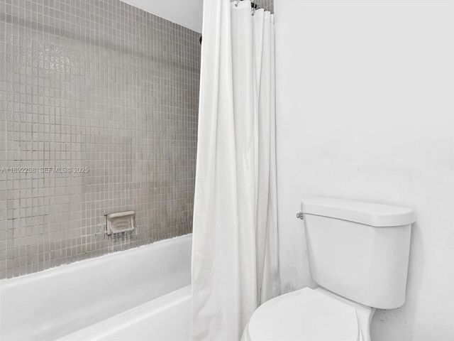 6061 N Falls Cir Drive 407, Lauderhill, FL 33319