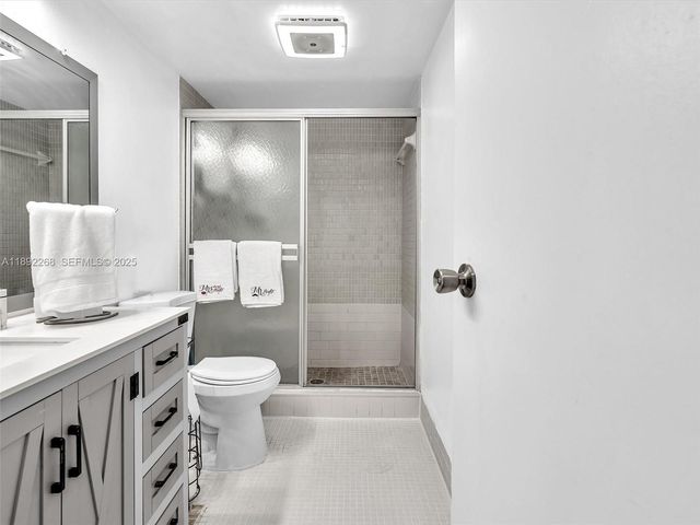 6061 N Falls Cir Drive 407, Lauderhill, FL 33319