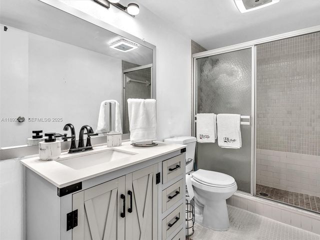 6061 N Falls Cir Drive 407, Lauderhill, FL 33319