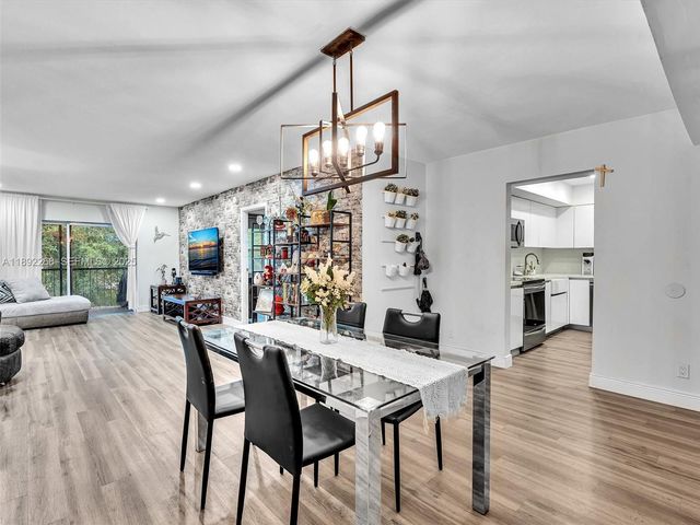 6061 N Falls Cir Drive 407, Lauderhill, FL 33319