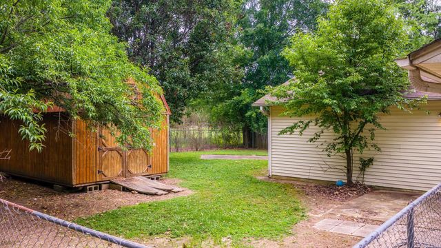 403 King Road, Benton, AR 72019
