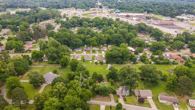 403 King Road, Benton, AR 72019