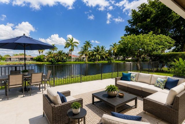 16641 Royal Poinciana Drive, Weston, FL 33326