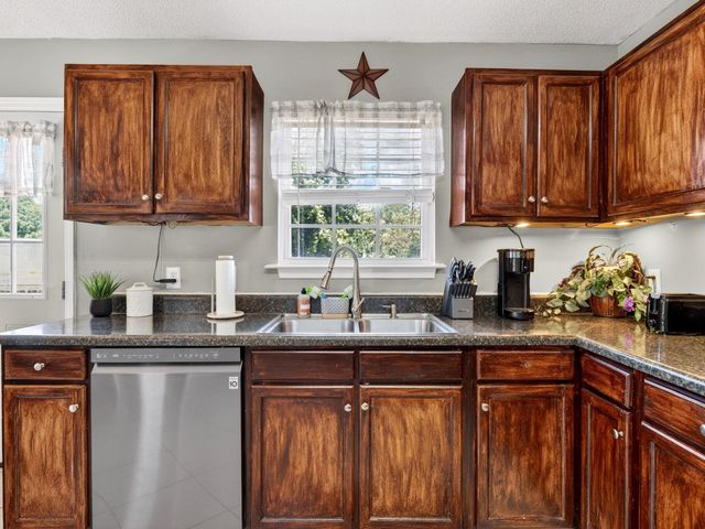 531 Plantation Creek Drive, Boiling Springs, SC 29316