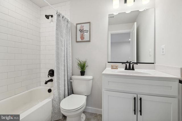 7713 WOODLAWN AVE, Pasadena, MD 21122