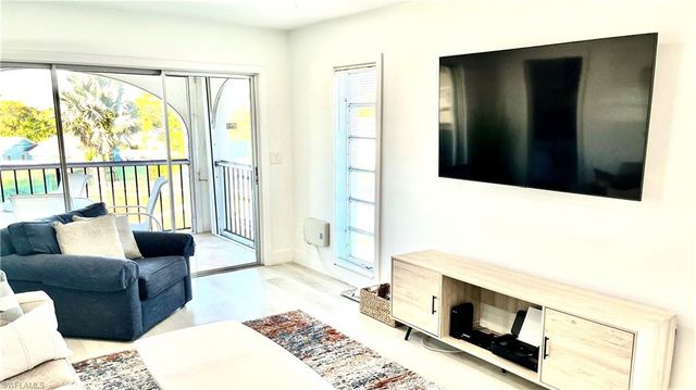 High Point Cir High Point CIR W # 304, Naples, FL 34103