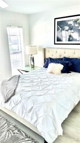 High Point Cir High Point CIR W # 304, Naples, FL 34103