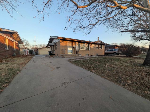 3022 S Hiram Ave, Wichita, KS 67217