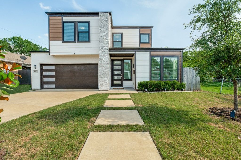 1942 McBroom Street, Dallas, TX 75212