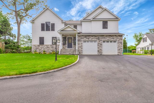 223 Townline Road, Commack, NY 11725