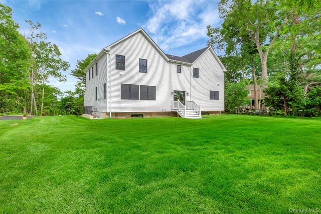 223 Townline Road, Commack, NY 11725