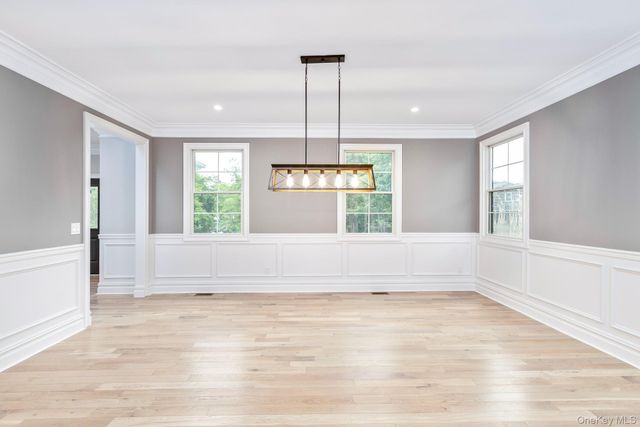 223 Townline Road, Commack, NY 11725