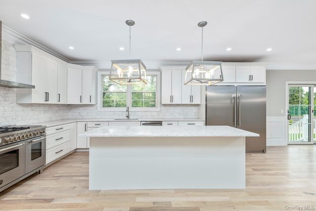 223 Townline Road, Commack, NY 11725