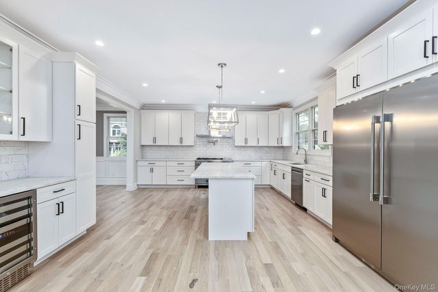 223 Townline Road, Commack, NY 11725