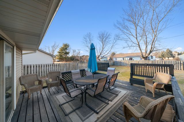 143 Tammy Lane, Lake Holiday, IL 60552