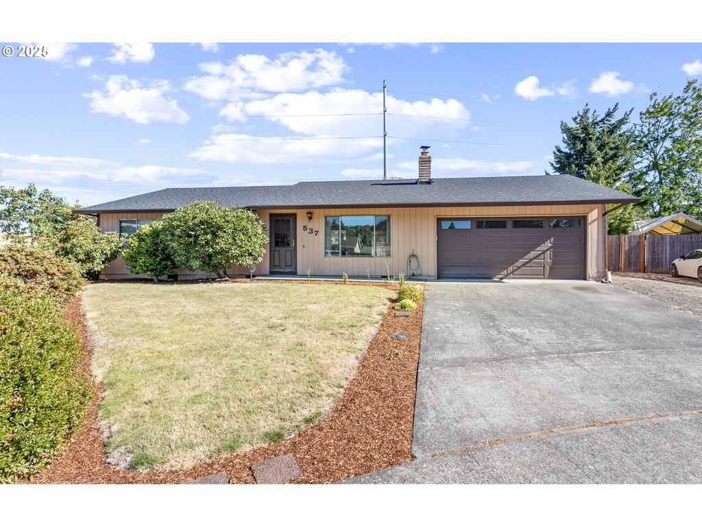 537 Ne 38th Ct, Hillsboro, OR 97124