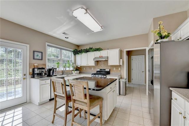 5066 Wellisford Court, Suwanee, GA 30024