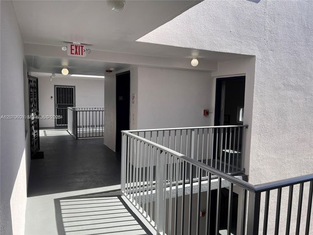 546 SW 1st Street 611, Miami, FL 33130