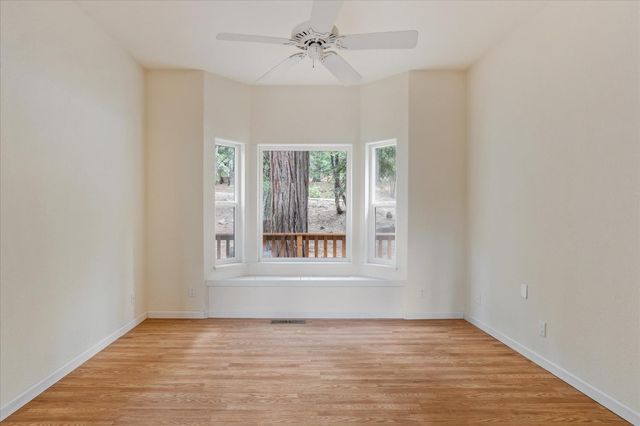 845 Honey Ct, Arnold, CA 95247