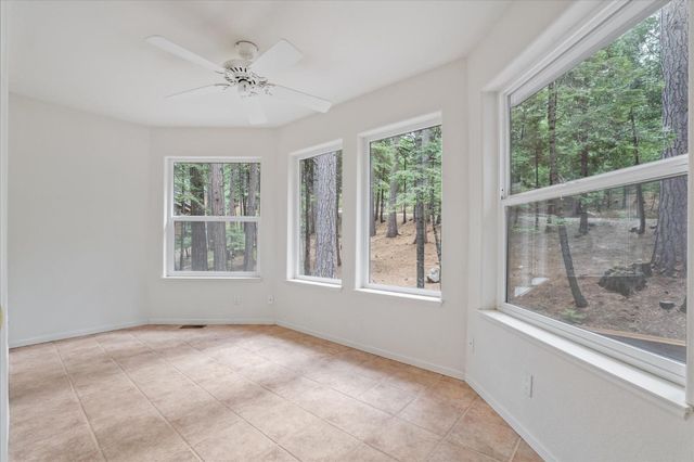 845 Honey Ct, Arnold, CA 95247