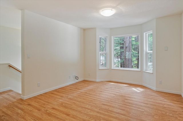 845 Honey Ct, Arnold, CA 95247