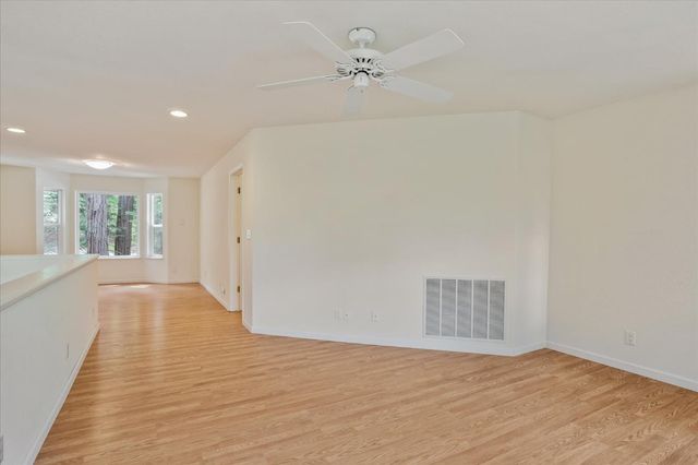 845 Honey Ct, Arnold, CA 95247