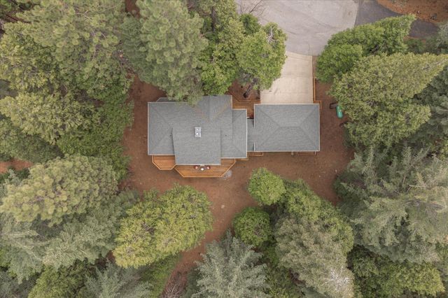 845 Honey Ct, Arnold, CA 95247