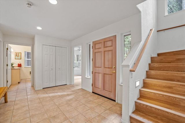 845 Honey Ct, Arnold, CA 95247