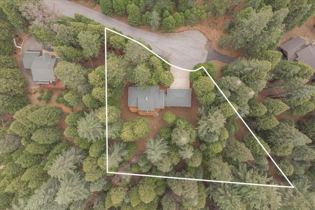 845 Honey Ct, Arnold, CA 95247