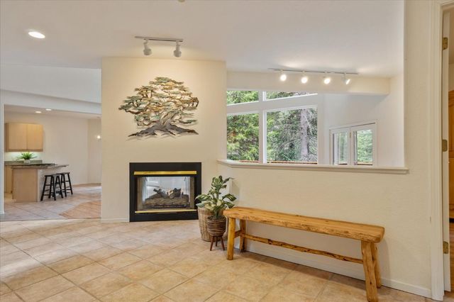 845 Honey Ct, Arnold, CA 95247