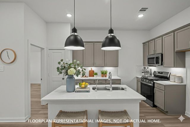 1077 Garnet Star Drive, La Marque, TX 77568