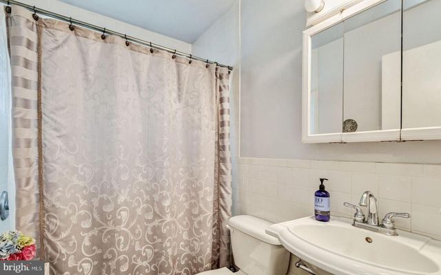 7725 MARTHAS LN, Falls Church, VA 22043