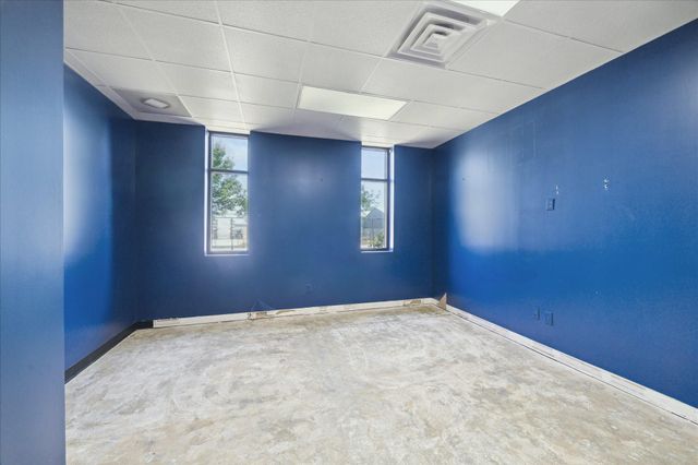 7001 Burkett St, Houston, TX 77021
