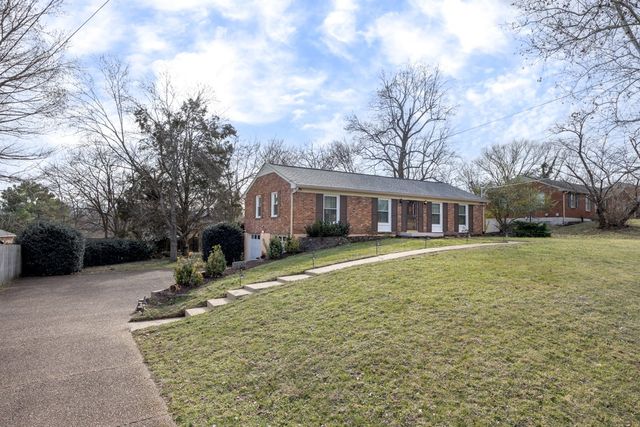 203 Garrett Dr, Nashville, TN 37211
