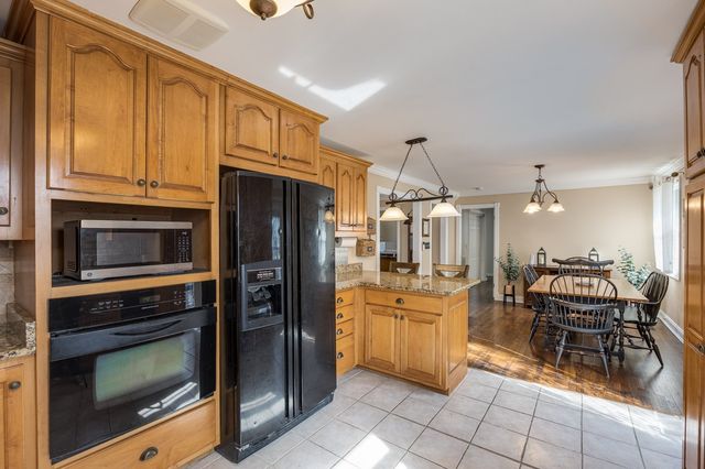 203 Garrett Dr, Nashville, TN 37211