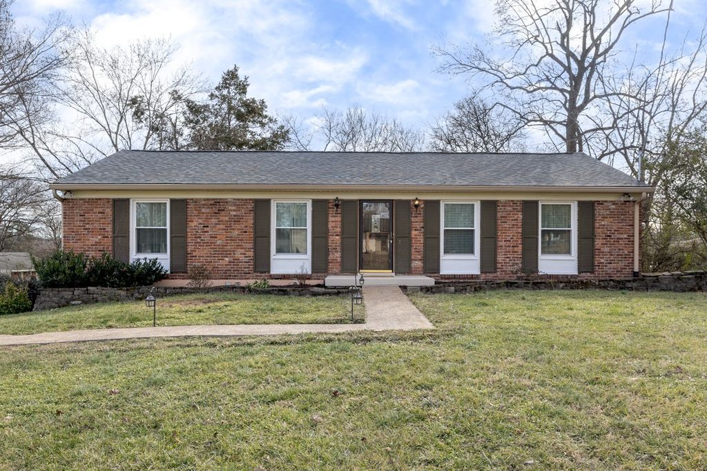203 Garrett Dr, Nashville, TN 37211